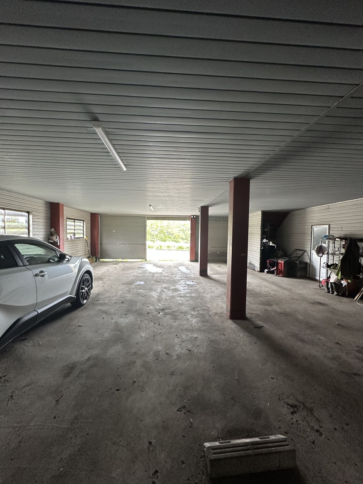 Ground-floor garage with columns